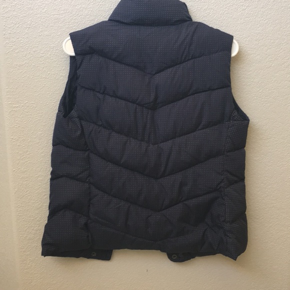 Gap vest size small - Picture 4 of 4